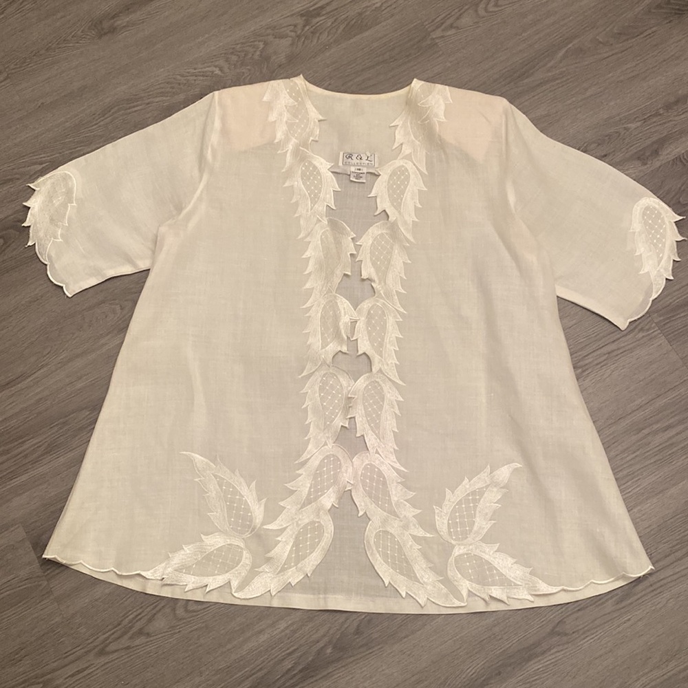 R&L Collections 100% Linen Lightweight  open embroidered cardigan Size 16